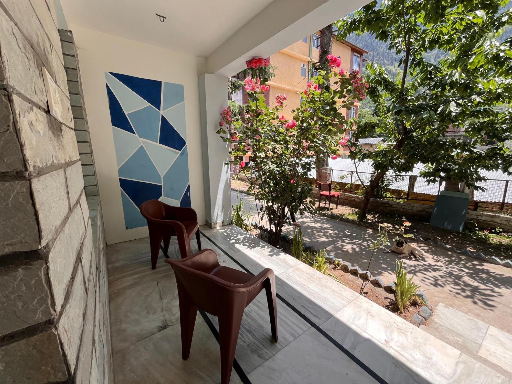 מנאלי Hotel English Rose, #Personal Parking, #Petfriendly, #Garden, #Bonfire Under The Stars מראה חיצוני תמונה