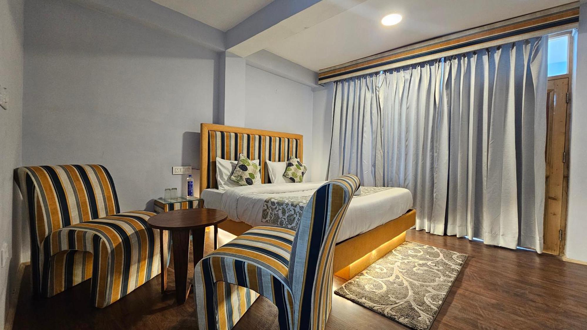 מנאלי Hotel English Rose, #Personal Parking, #Petfriendly, #Garden, #Bonfire Under The Stars מראה חיצוני תמונה