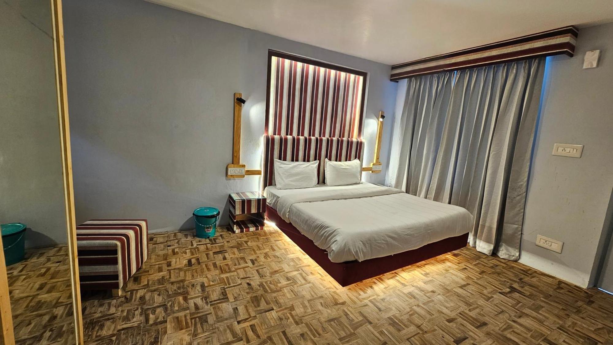 מנאלי Hotel English Rose, #Personal Parking, #Petfriendly, #Garden, #Bonfire Under The Stars מראה חיצוני תמונה